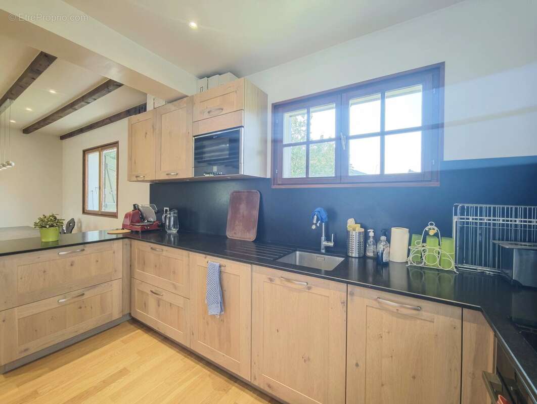 Appartement à MORILLON