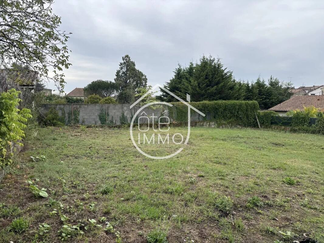 Terrain à CASTILLON-LA-BATAILLE