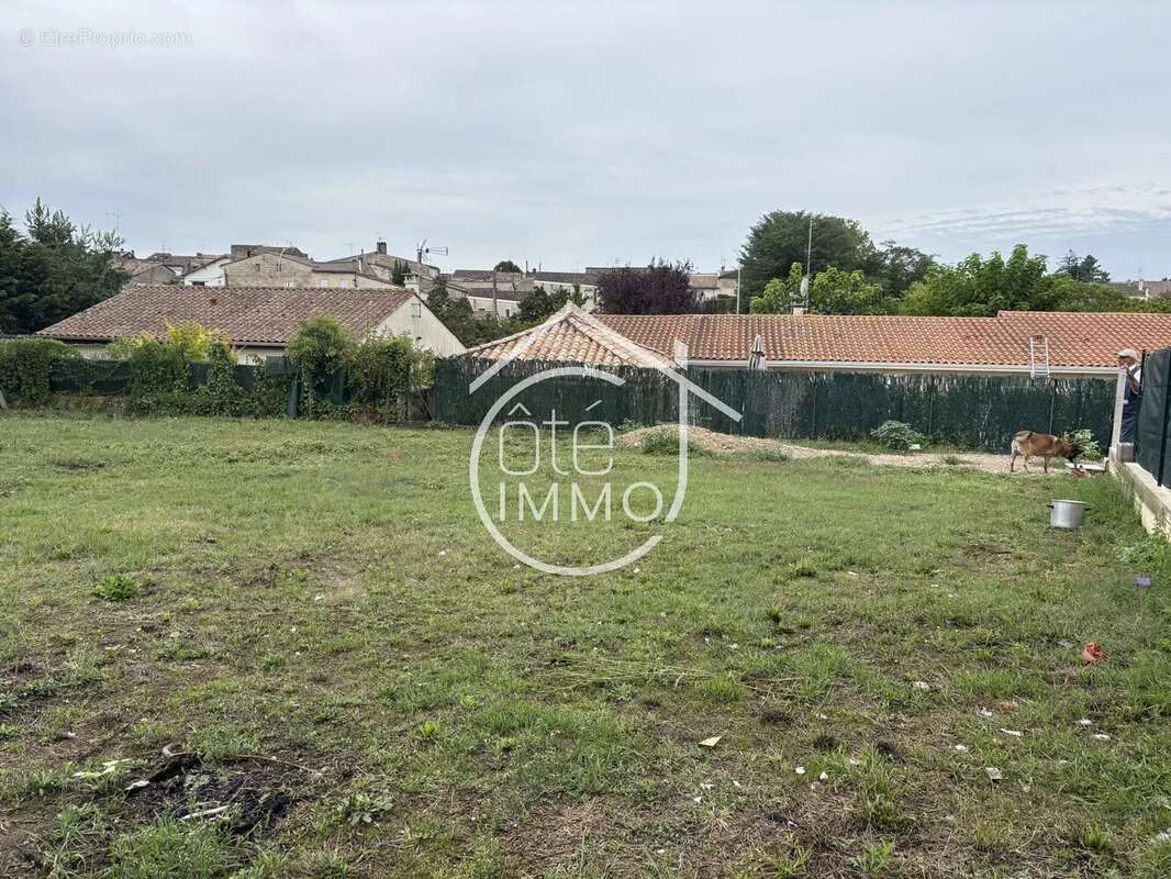 Terrain à CASTILLON-LA-BATAILLE