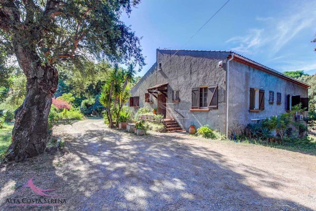 Maison à LINGUIZZETTA