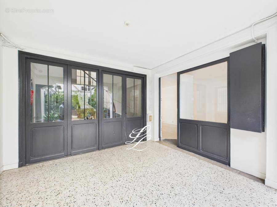 Commerce à PARIS-15E