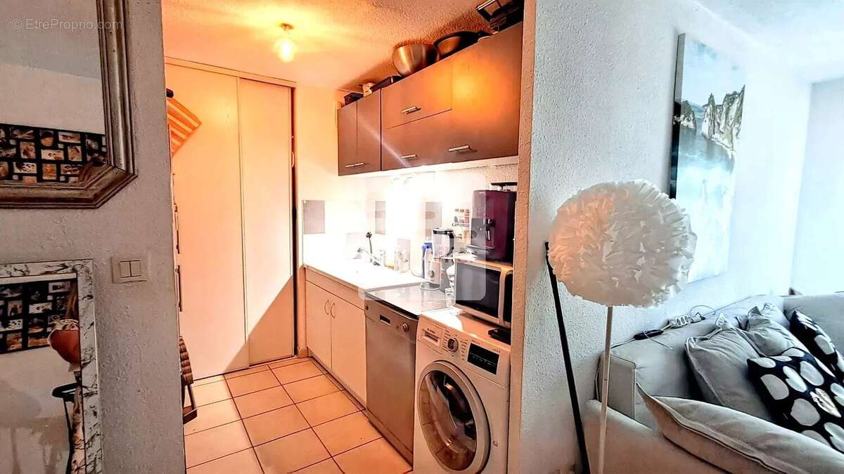 Appartement à BAGNOLS-SUR-CEZE
