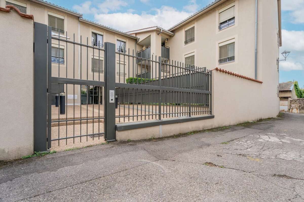Appartement à SAINT-SYMPHORIEN-D&#039;OZON