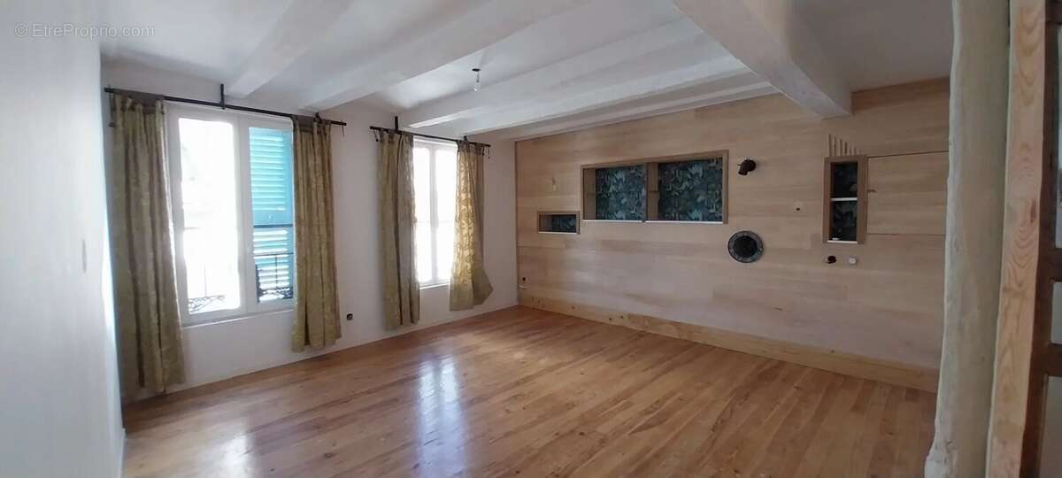 Maison à VILLEFRANCHE-DE-ROUERGUE