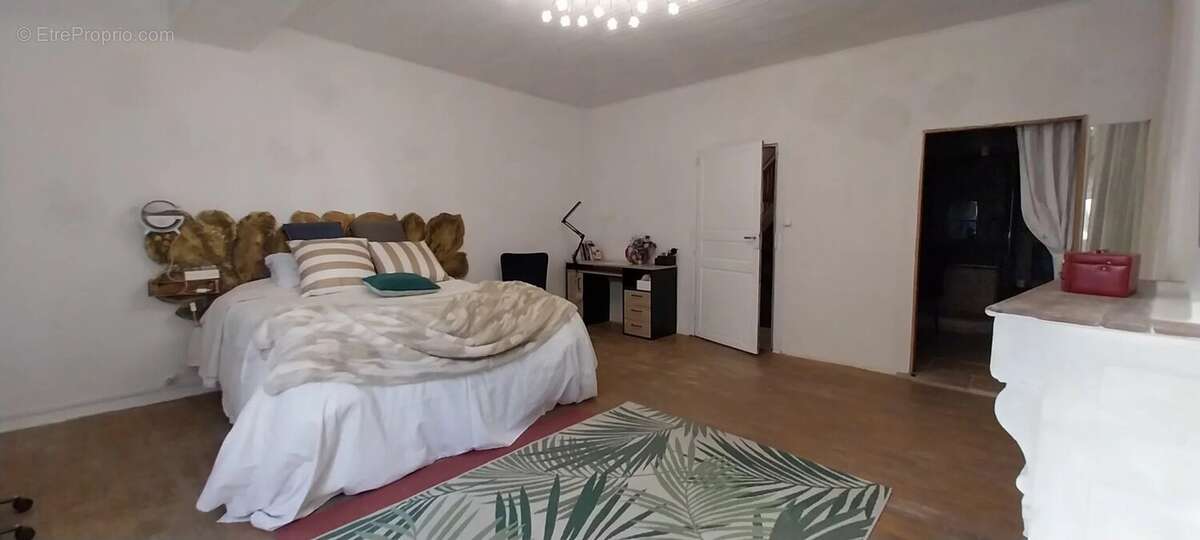 Maison à VILLEFRANCHE-DE-ROUERGUE