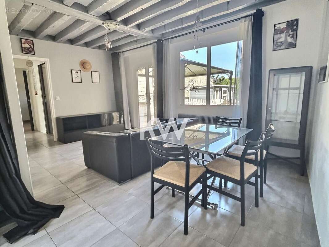 Appartement à MENNECY