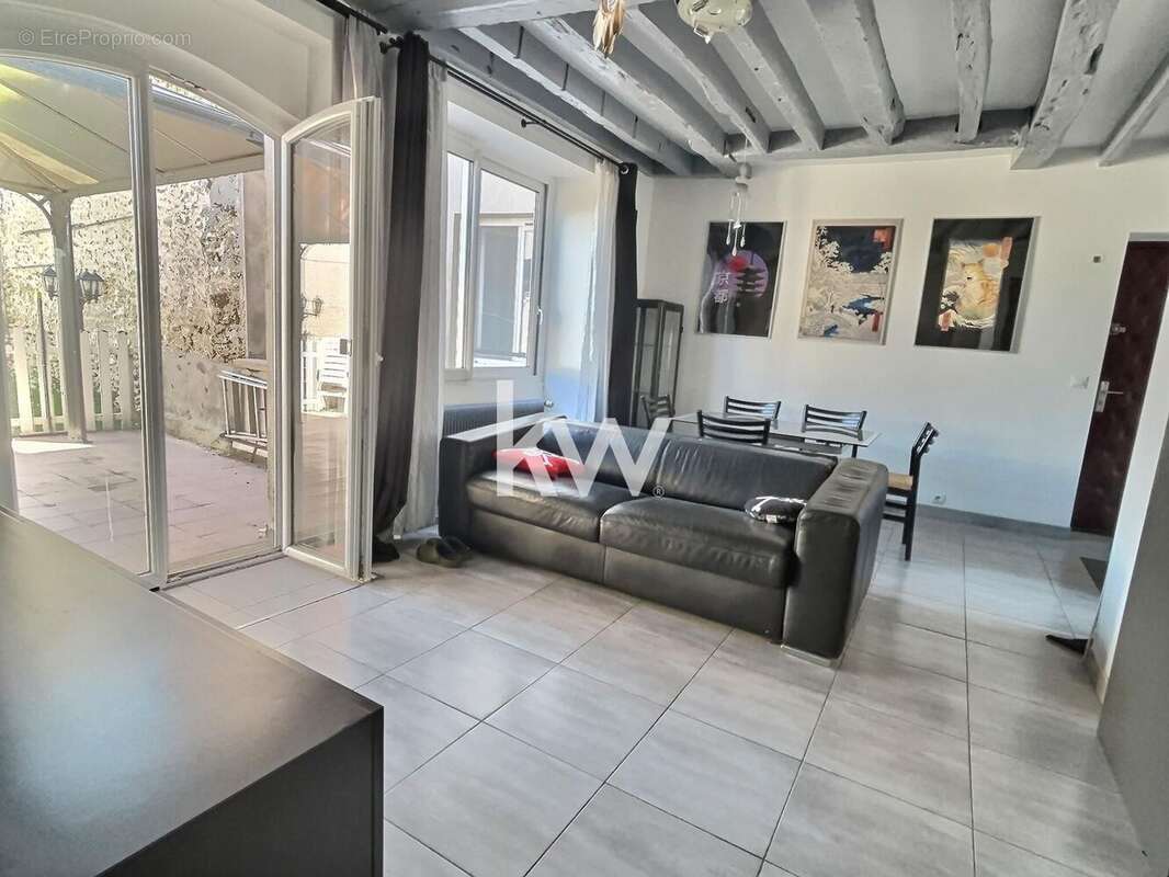 Appartement à MENNECY