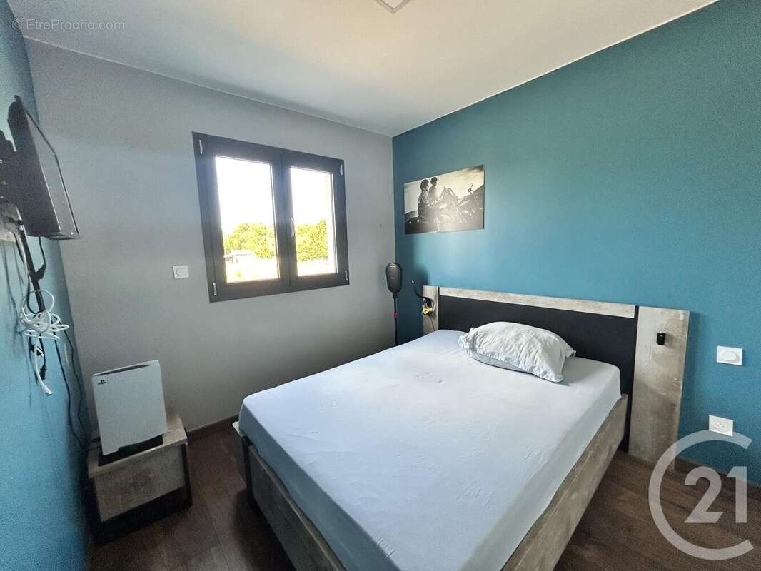 Maison à SAINT-PIERRE-DU-PALAIS