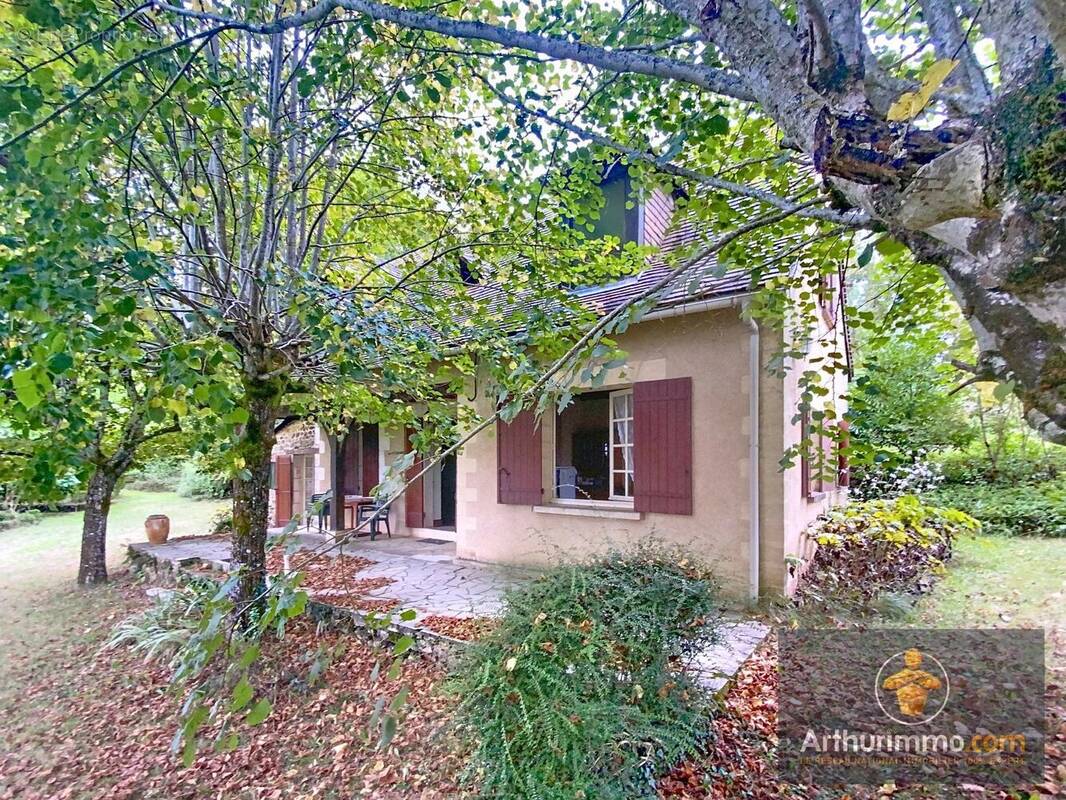 Maison à SAINT-CHAMASSY