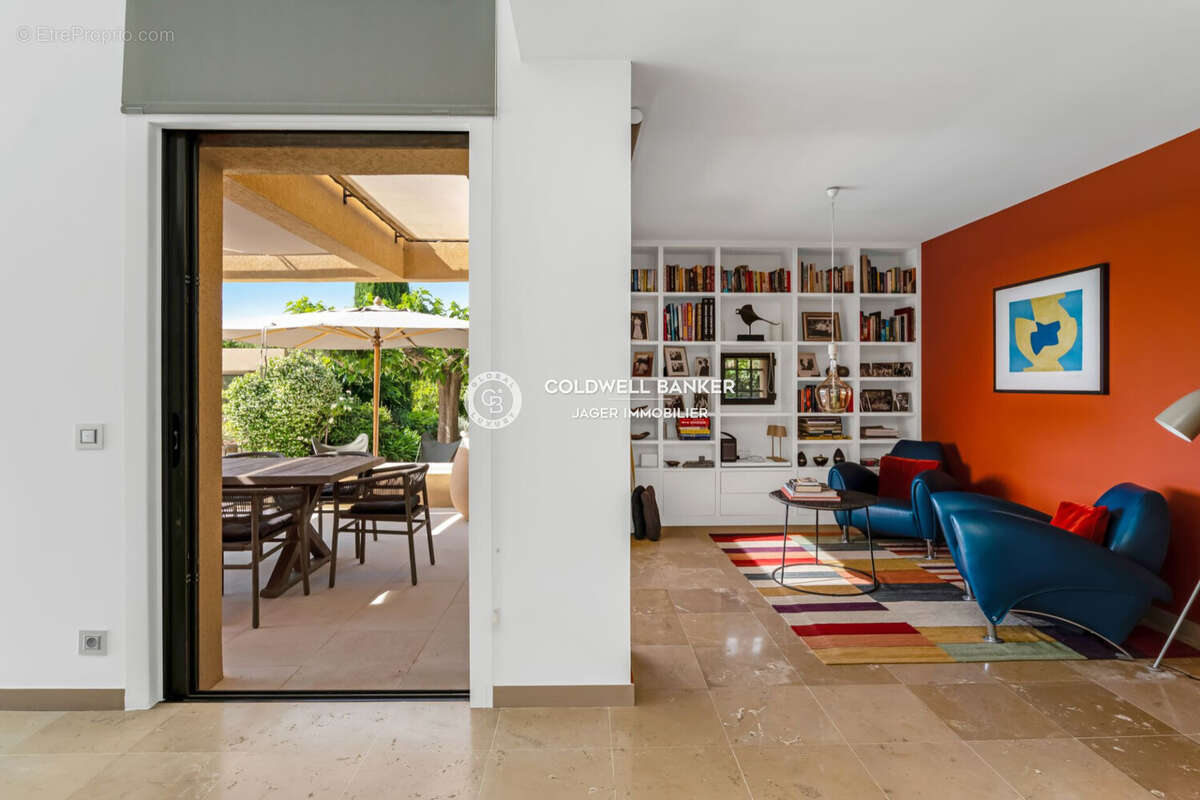 Maison à LA GARDE-FREINET