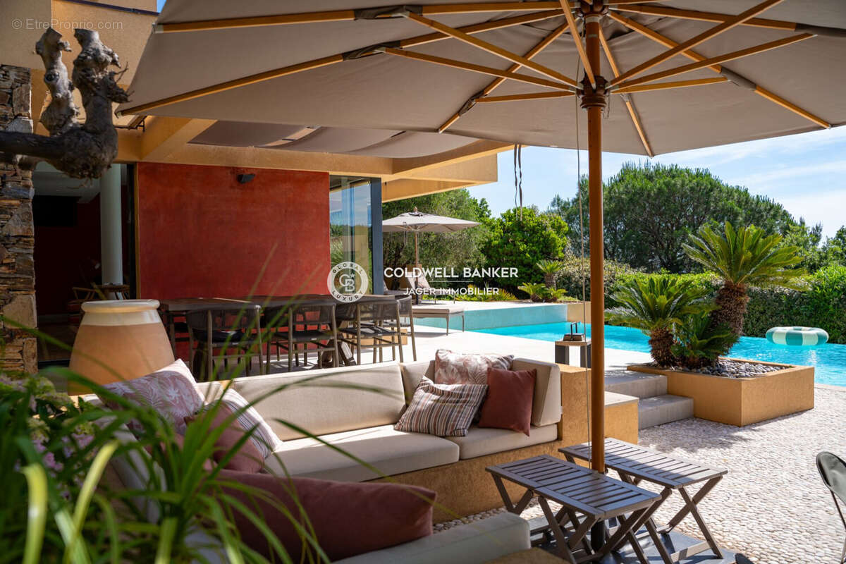 Maison à LA GARDE-FREINET