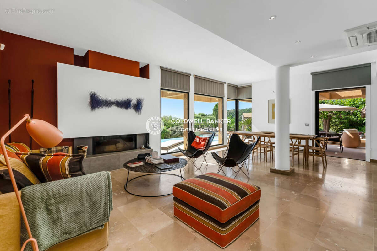 Maison à LA GARDE-FREINET