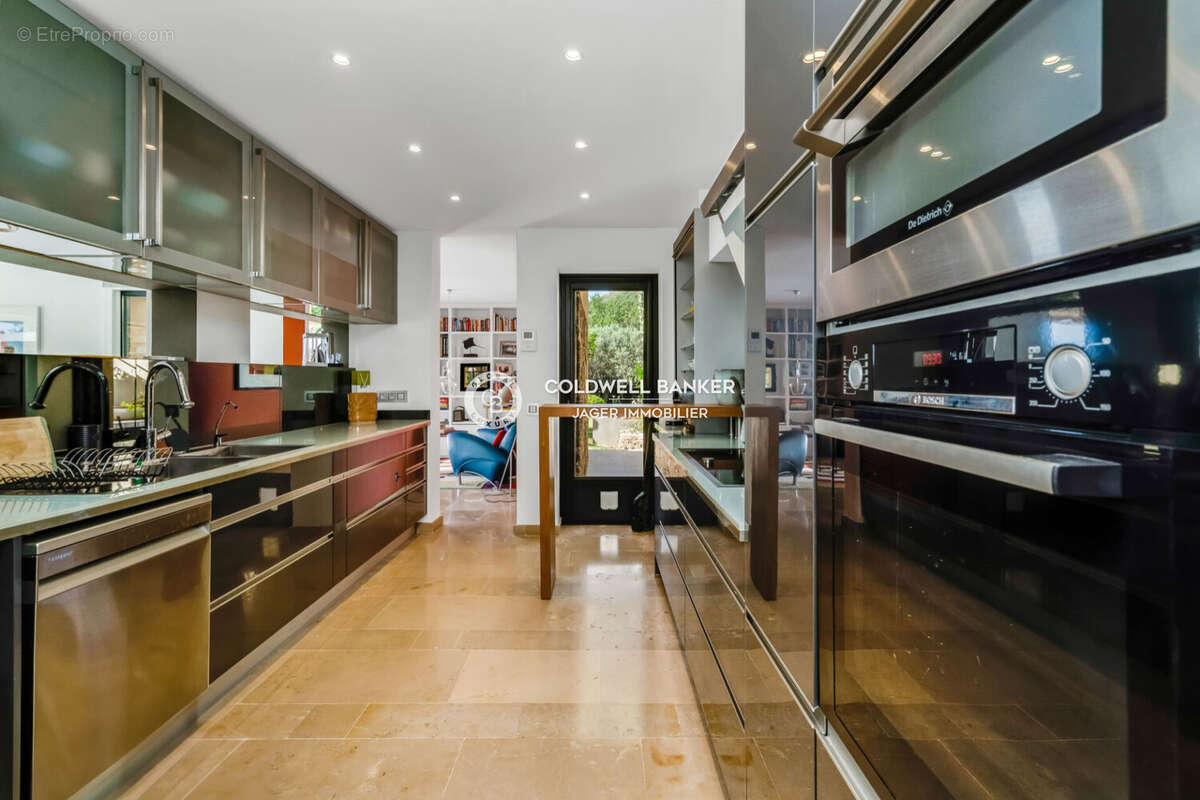 Maison à LA GARDE-FREINET