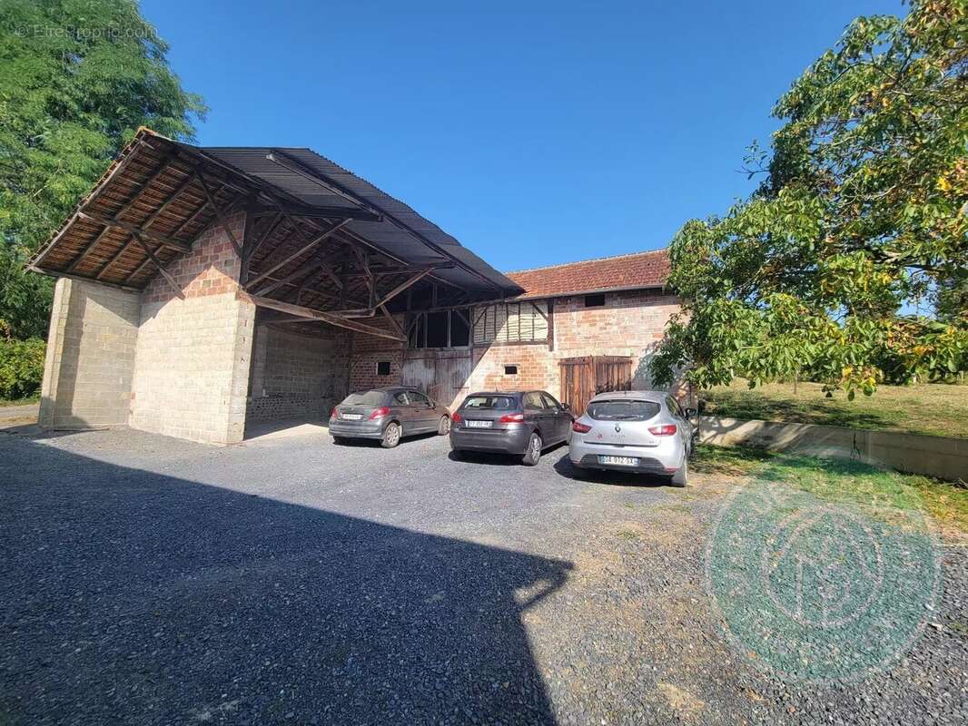 Maison à CASTETPUGON