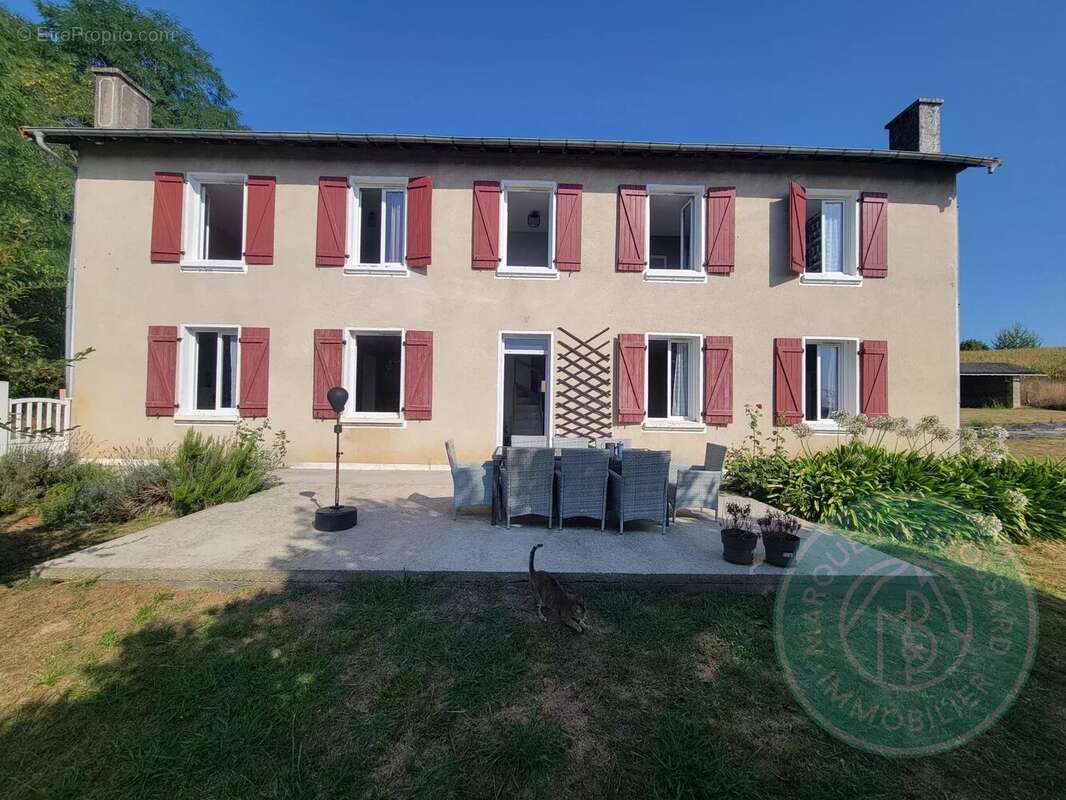 Maison à CASTETPUGON