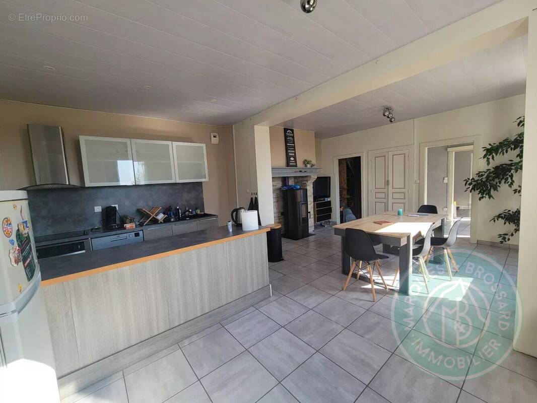 Maison à CASTETPUGON