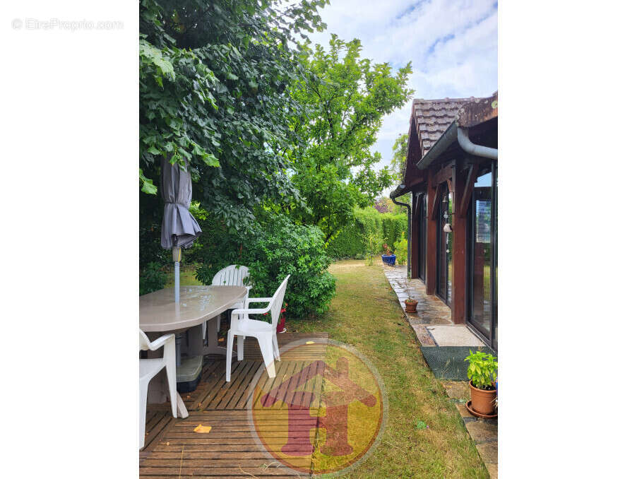 Maison à SAINT-JUNIEN