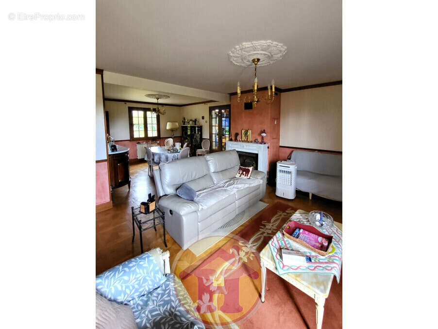 Maison à SAINT-JUNIEN