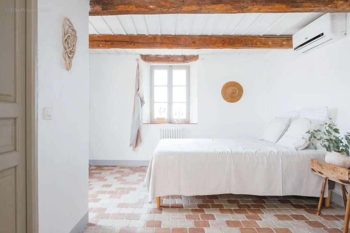 Maison à MONTAUROUX