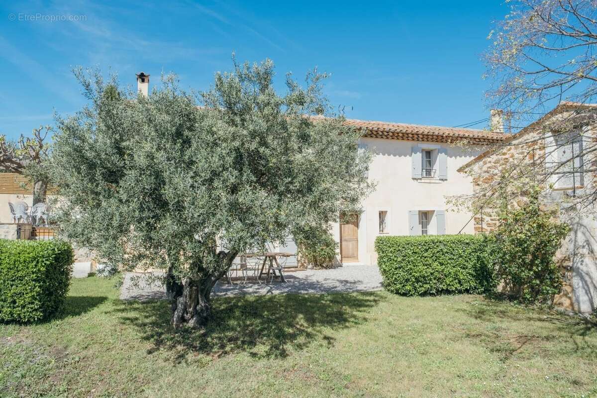 Maison à MONTAUROUX