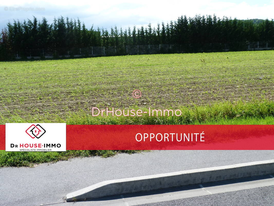 Terrain à MONTREJEAU