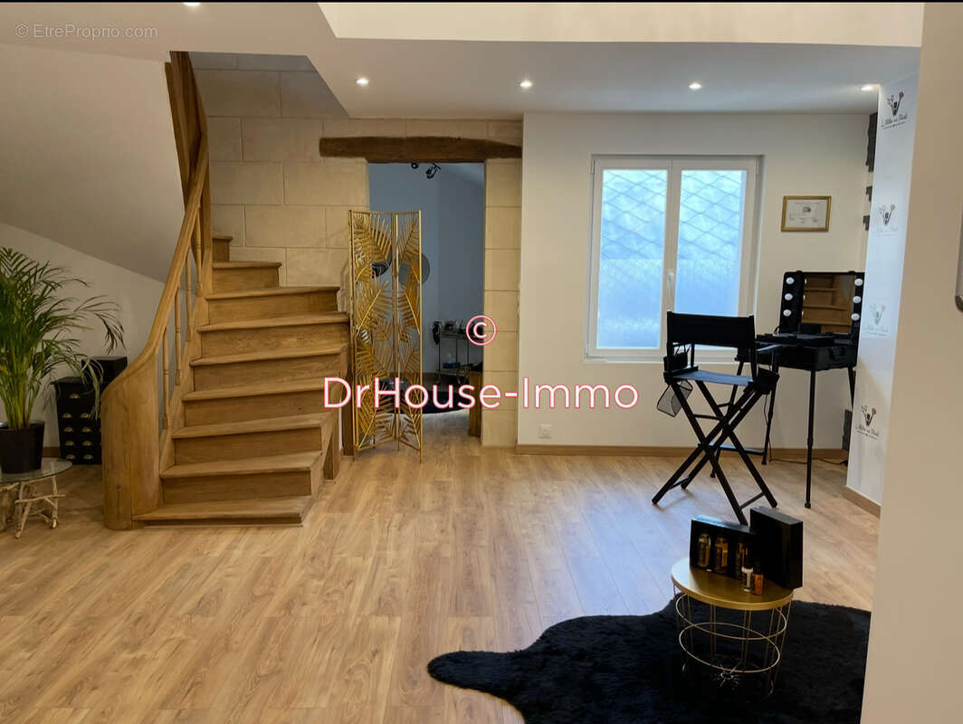 Commerce à CHATEAU-LA-VALLIERE