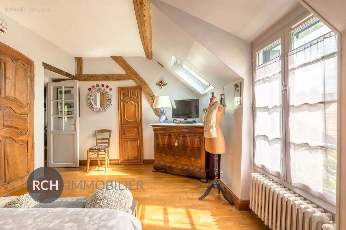 Maison à MONTFORT-L&#039;AMAURY