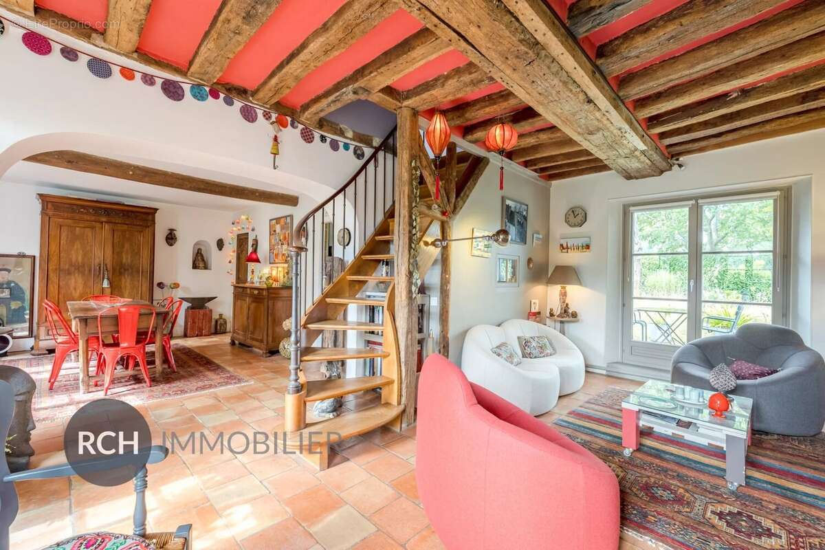 Maison à MONTFORT-L&#039;AMAURY