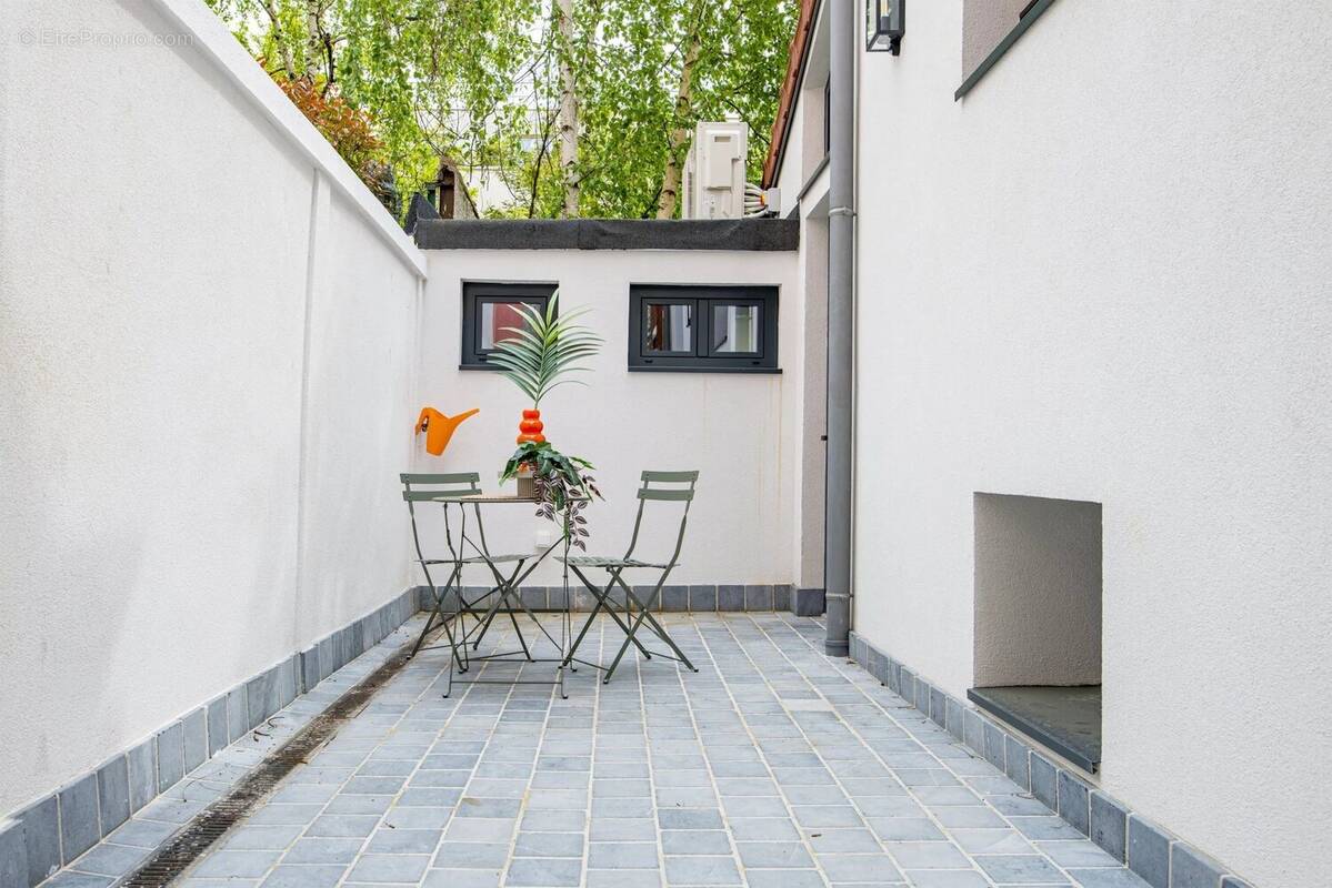 Maison à ISSY-LES-MOULINEAUX