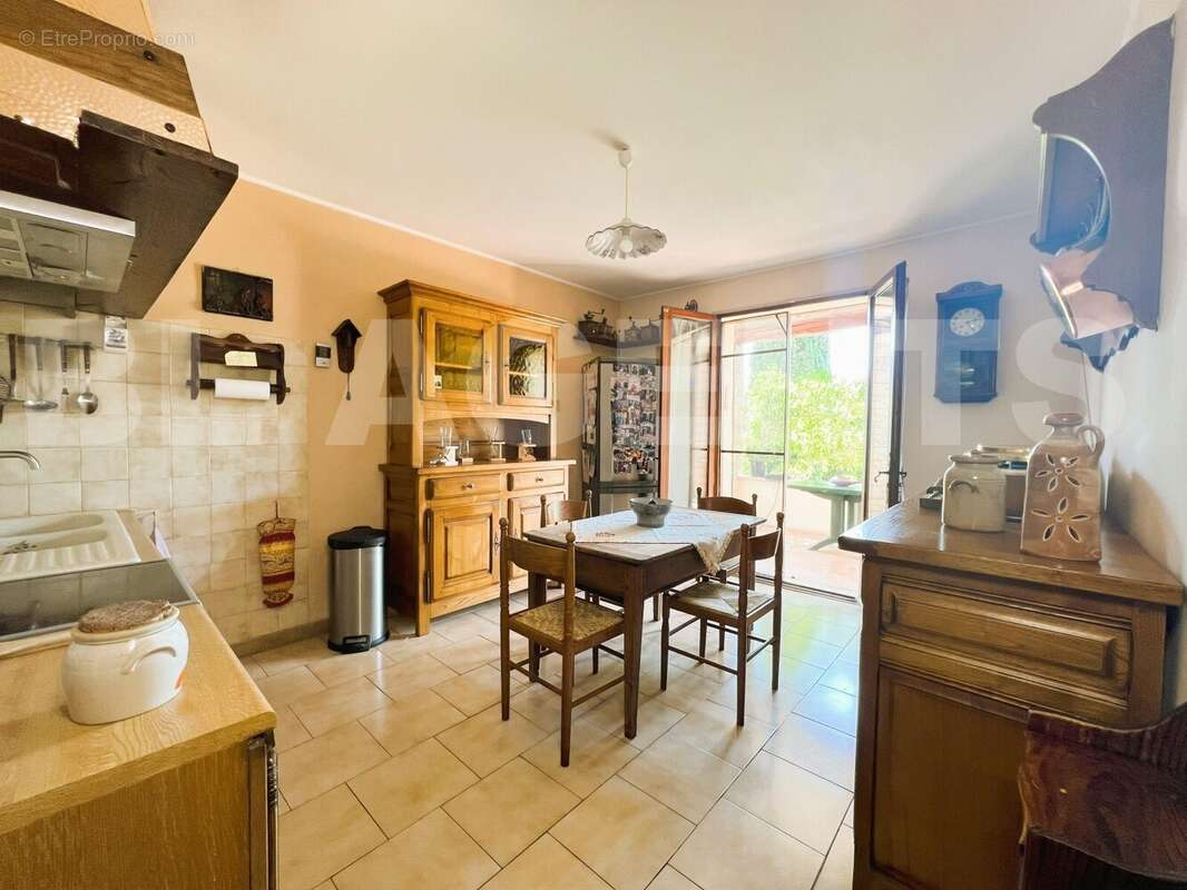 Cuisine - Maison à SAINT-CHRISTOL-LES-ALES