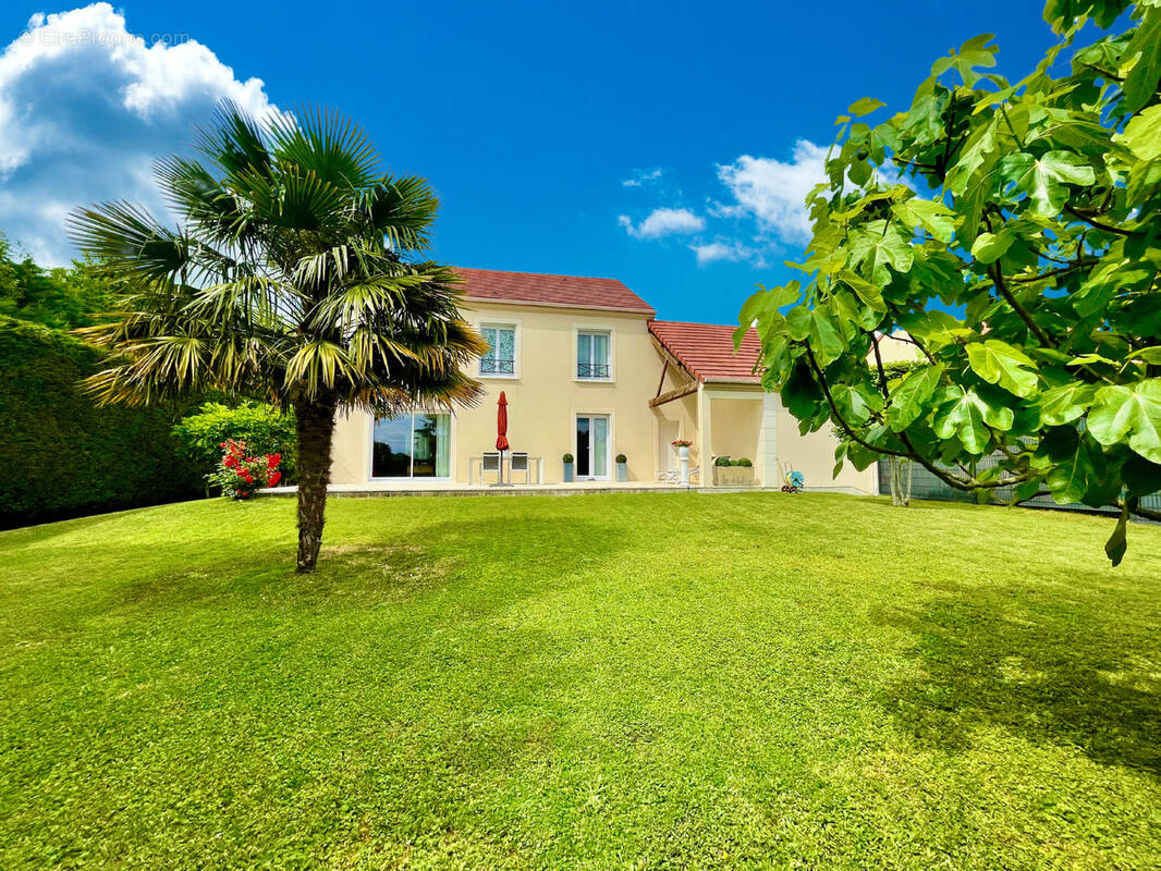 arr - Maison à CONCHES-SUR-GONDOIRE