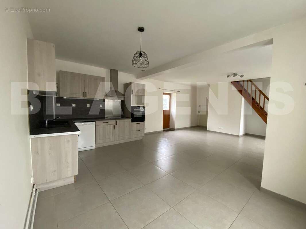 WhatsApp Image 2025-08-22 à 09 - Maison à CERANS-FOULLETOURTE