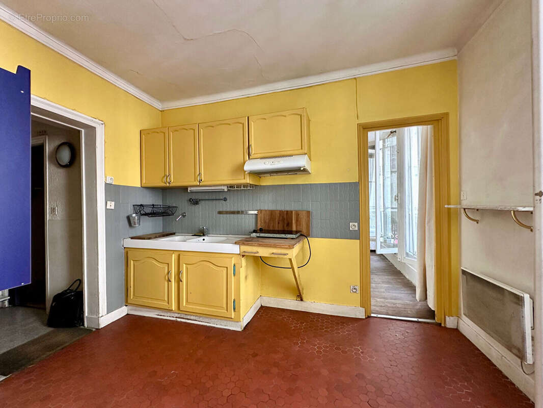 Appartement à PARIS-18E