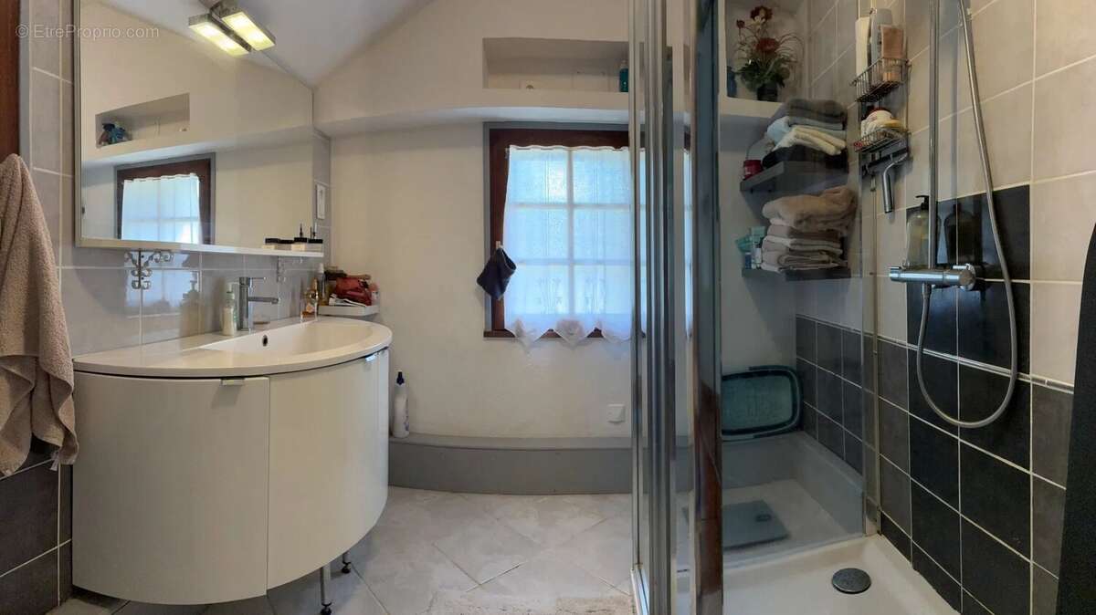 Maison à LA TRIMOUILLE