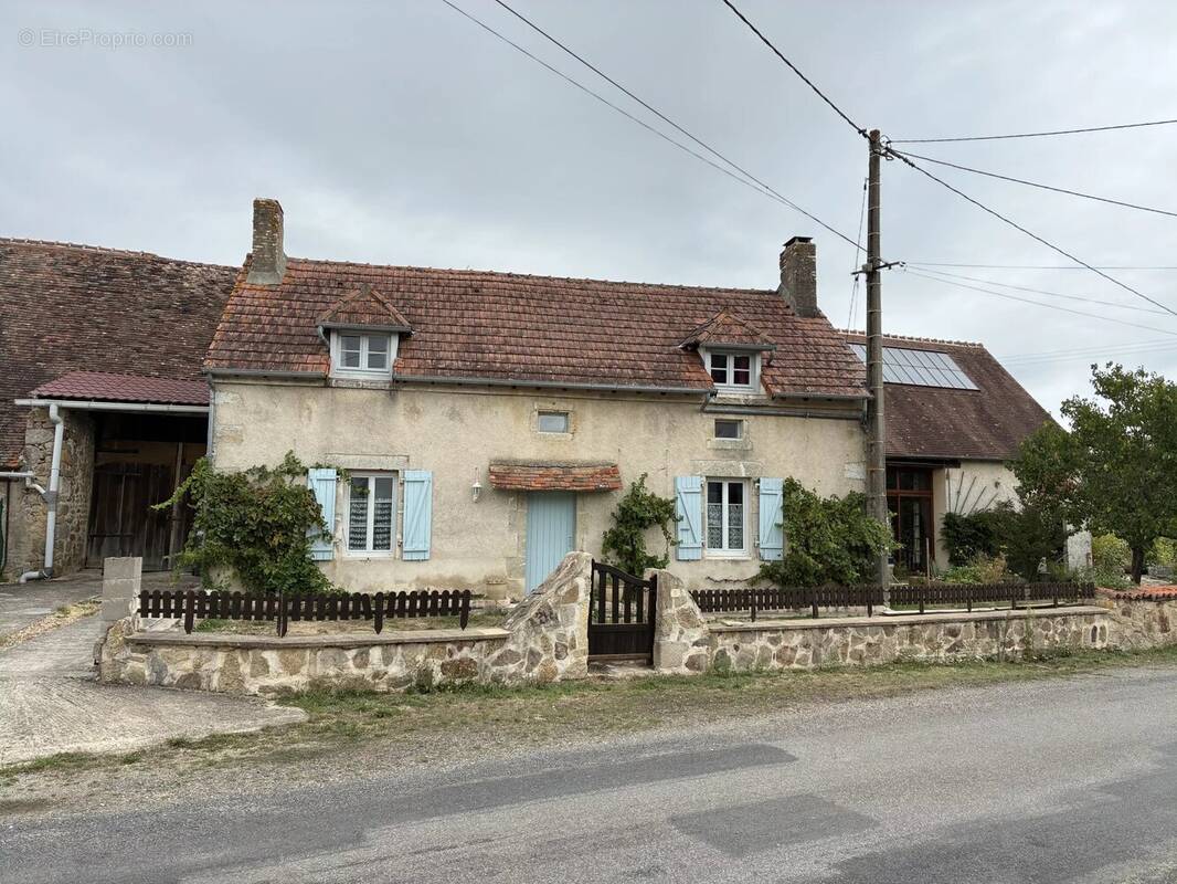 Maison à LA TRIMOUILLE