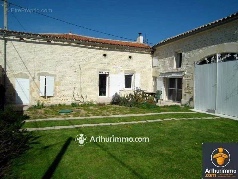 Maison à RANVILLE-BREUILLAUD