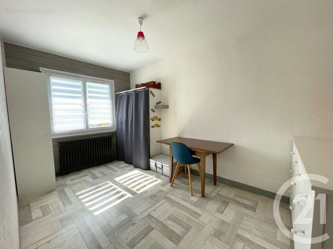 Maison à SAINT-MEDARD-D'EYRANS