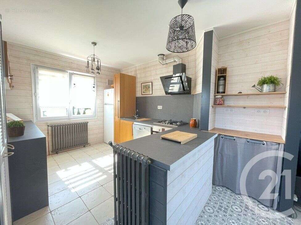 Maison à SAINT-MEDARD-D'EYRANS