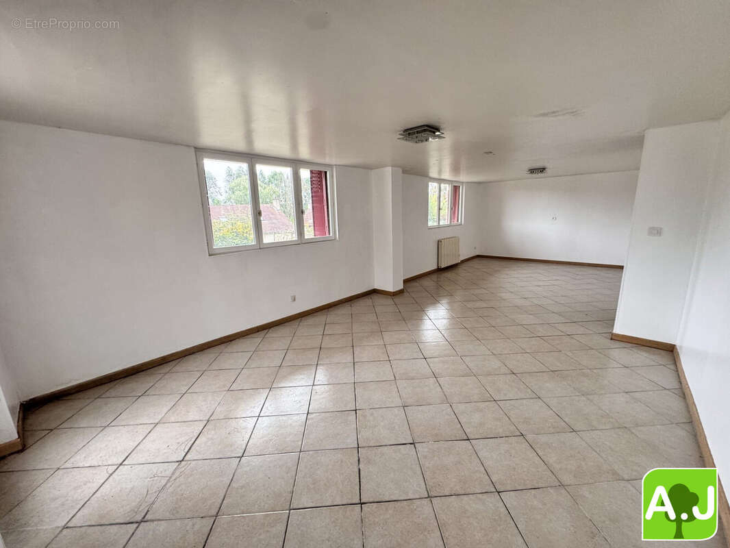 Appartement à EZY-SUR-EURE