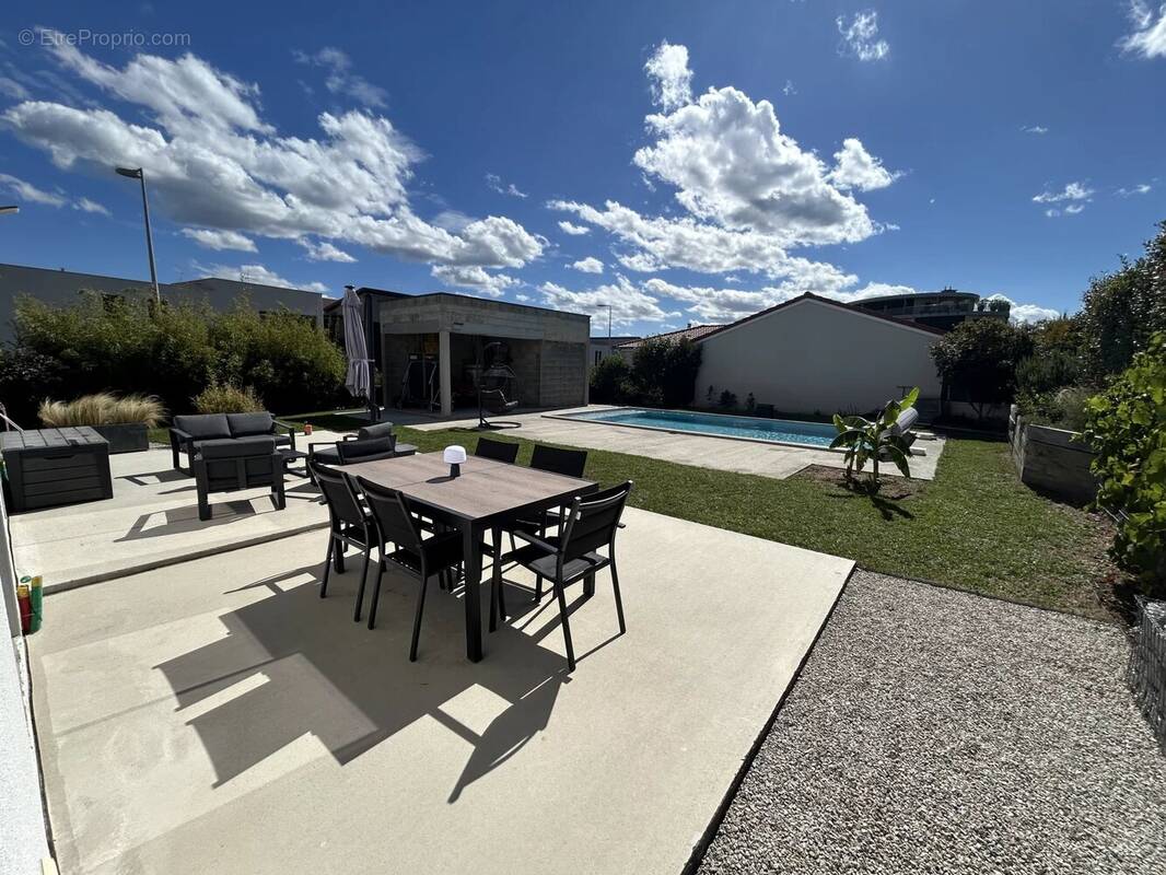 Maison à LA TALAUDIERE