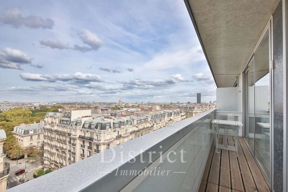 Appartement à PARIS-7E