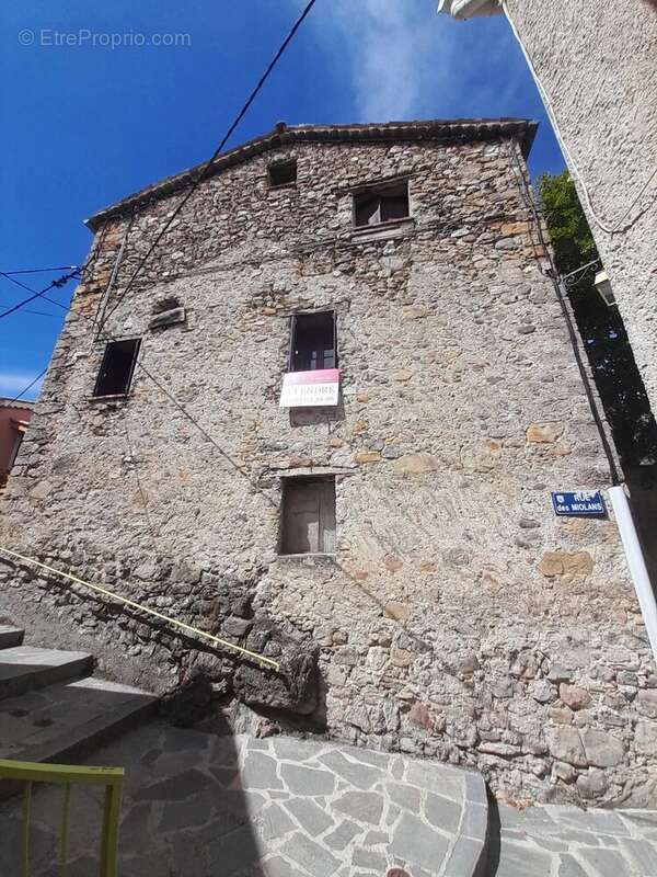 Maison à COLLONGUES