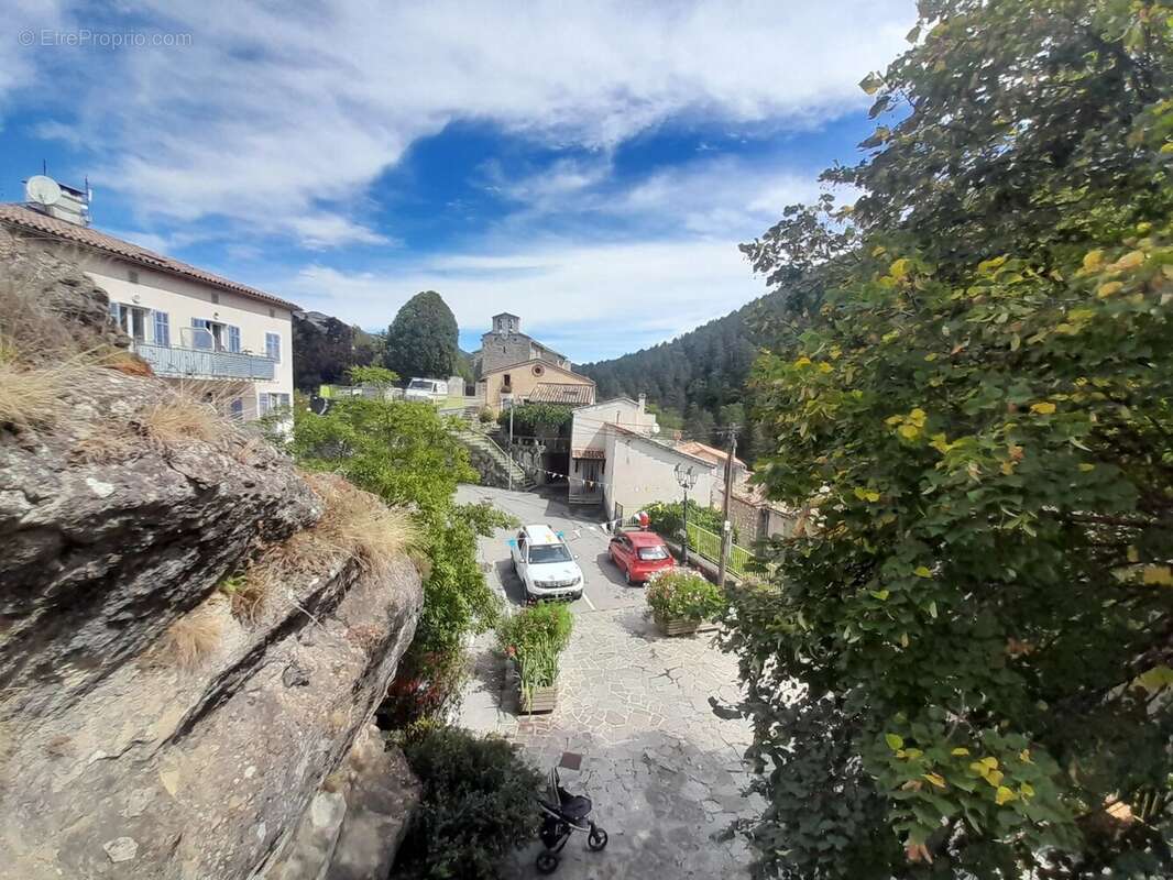 Maison à COLLONGUES