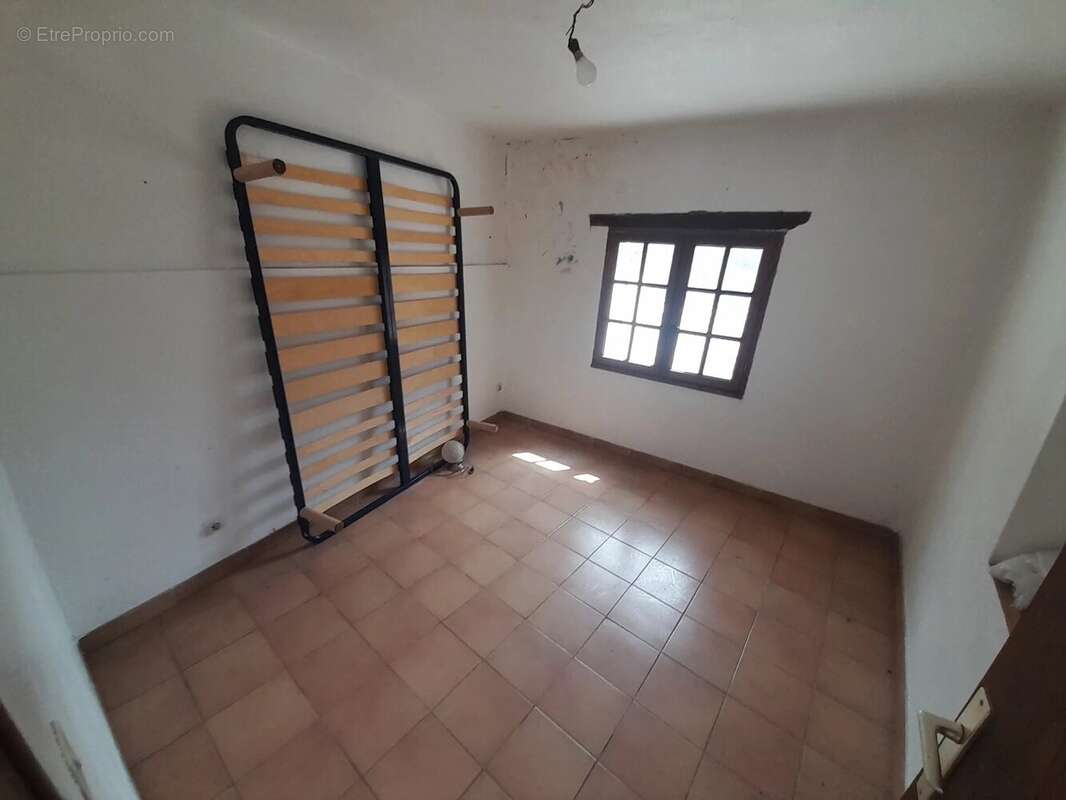 Maison à COLLONGUES