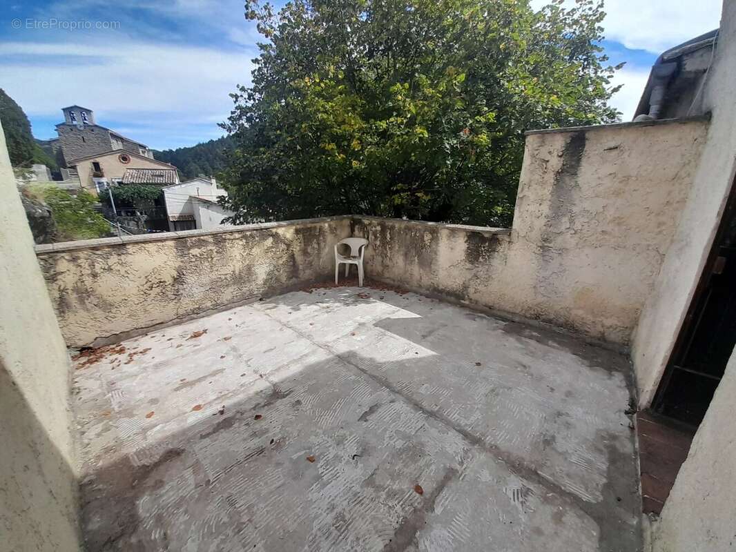 Maison à COLLONGUES