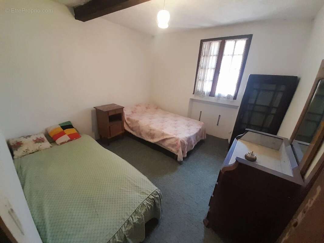 Maison à COLLONGUES