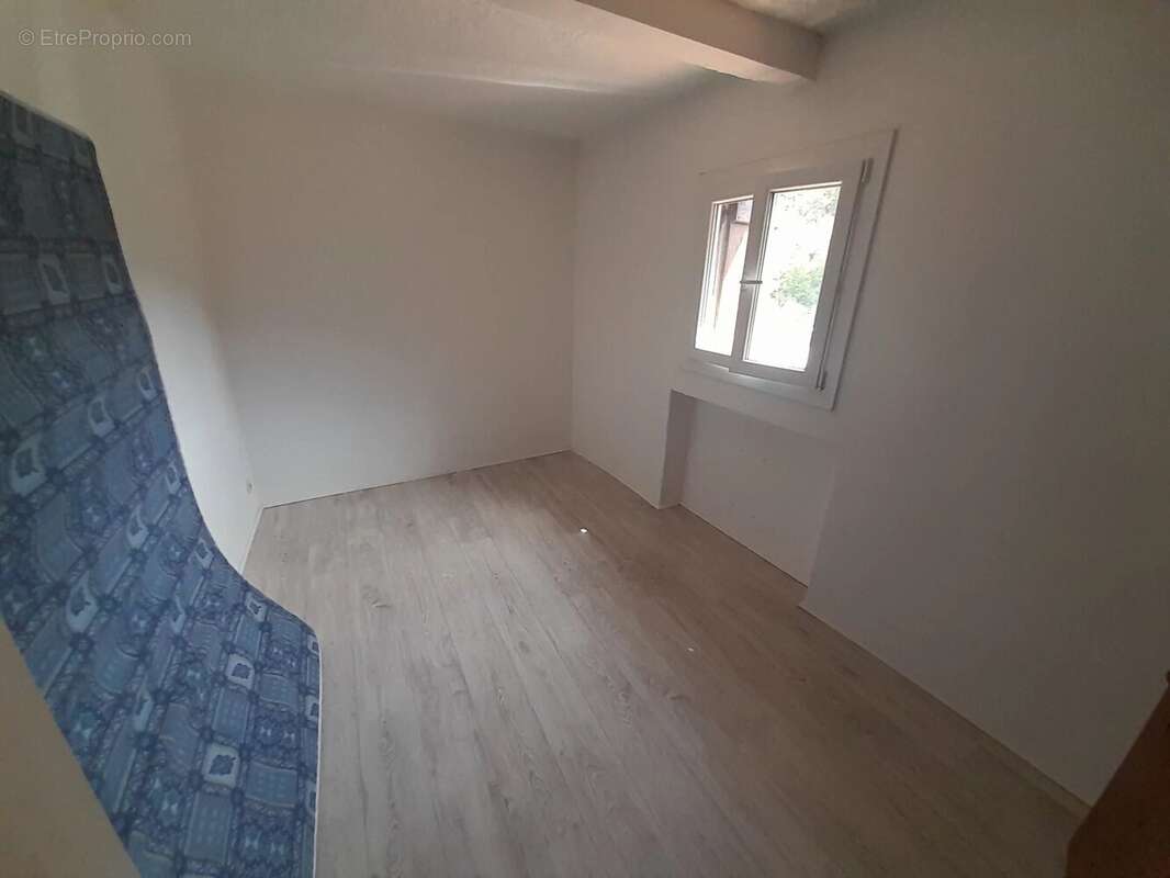 Maison à COLLONGUES