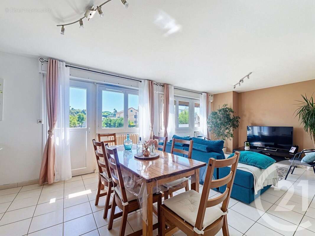 Appartement à FEYZIN