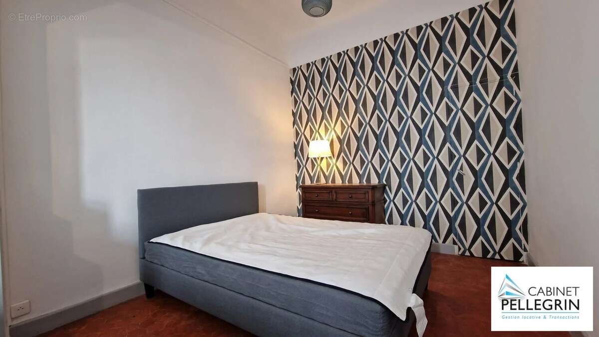 Appartement à MARSEILLE-5E