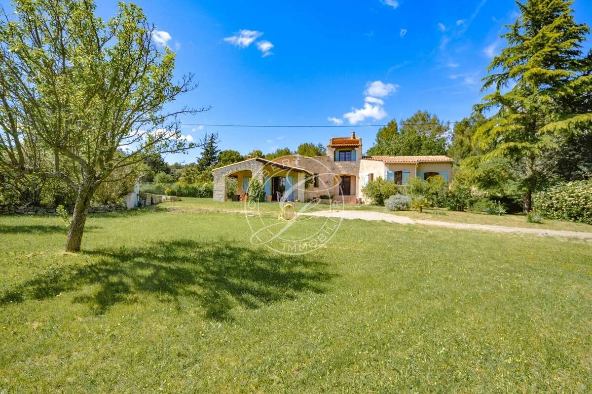 Maison à SILLANS-LA-CASCADE